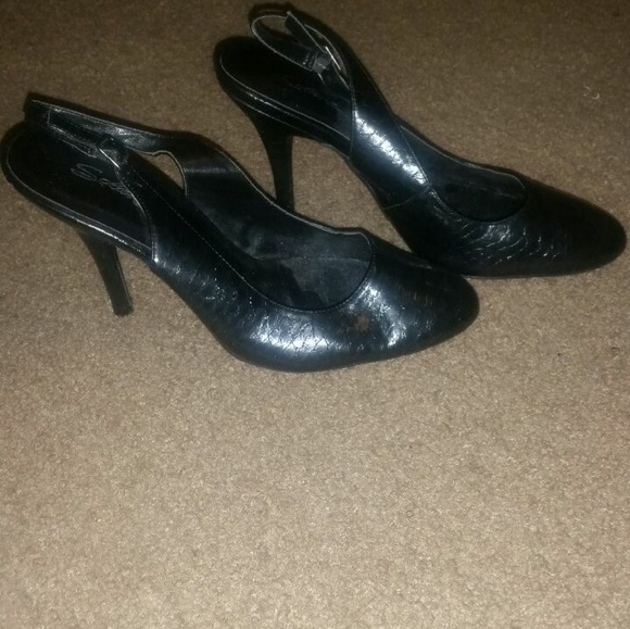 Heels - Picture 2 of 2